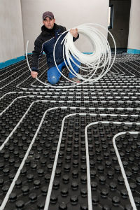 מתקין חימום רצפתי